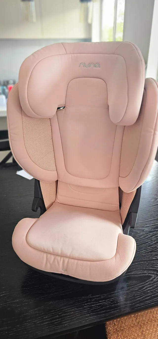 Pre-loved baby gear sold on Nestee